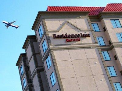 Residence Inn By Marriott Toronto Airport Exterior photo