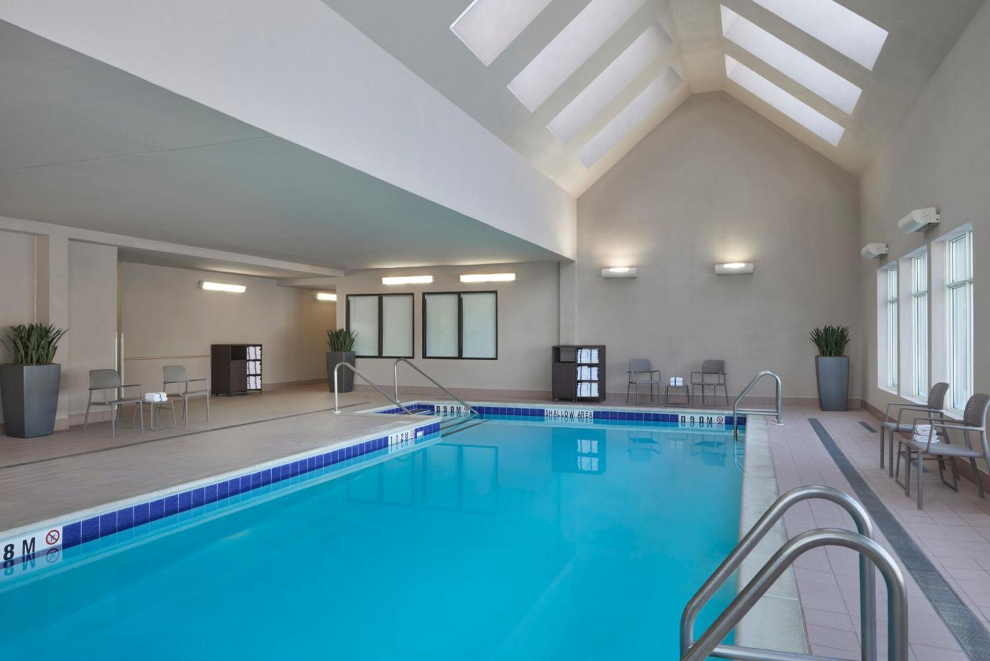 Residence Inn By Marriott Toronto Airport Exterior photo